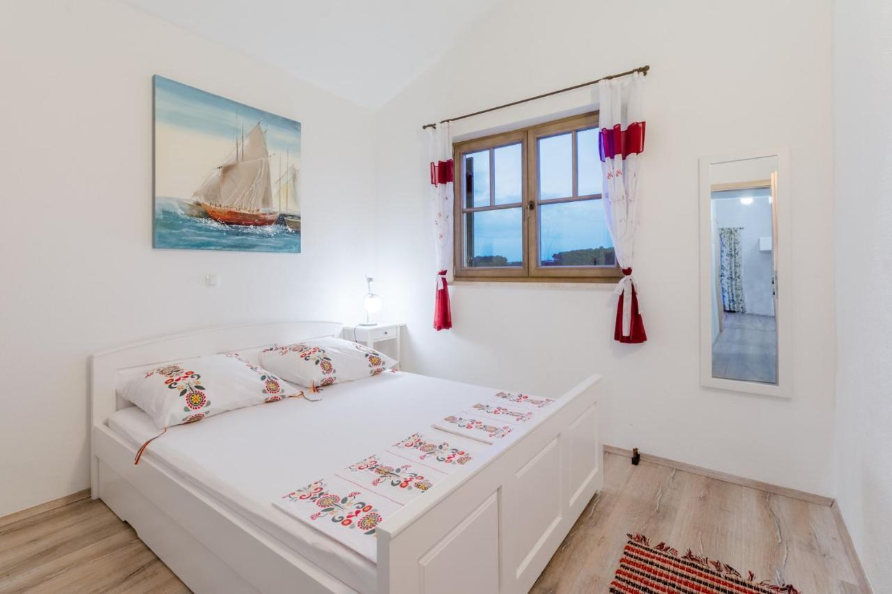 Apartments Villa Kameja Donji Okrug  Номер фото
