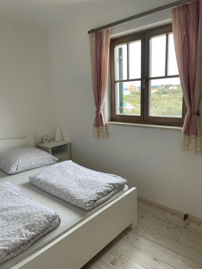Apartments Villa Kameja Donji Okrug  Екстер'єр фото