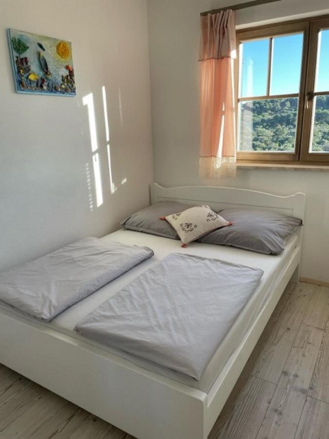 Apartments Villa Kameja Donji Okrug  Екстер'єр фото